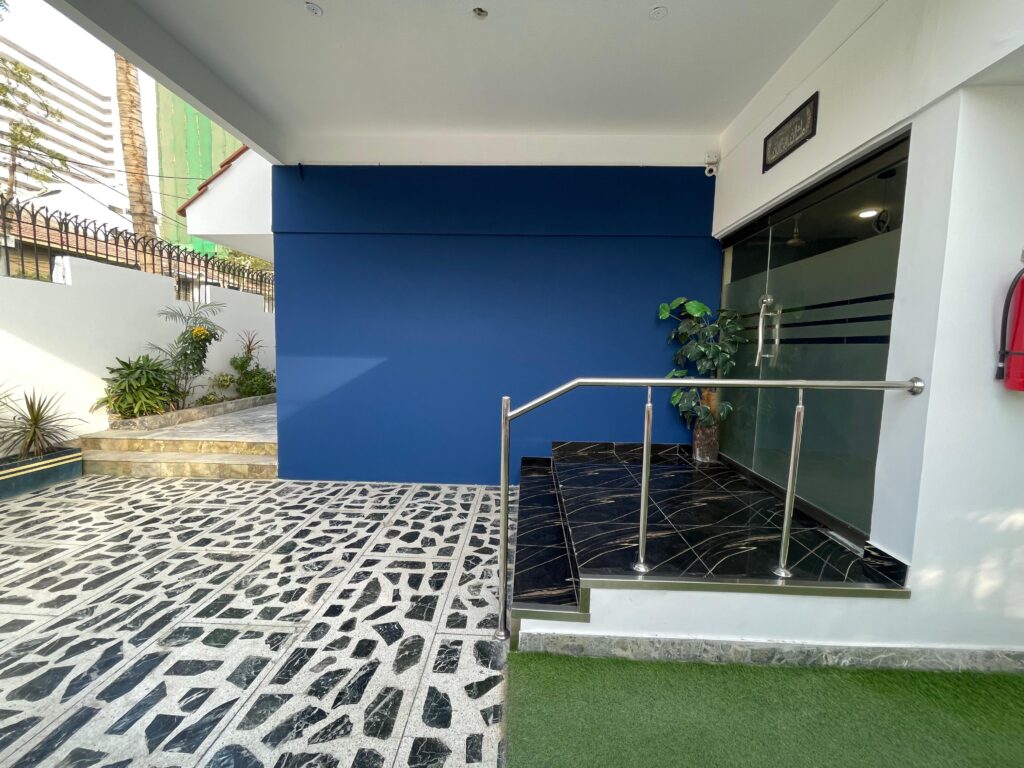 LENS campus entrance
